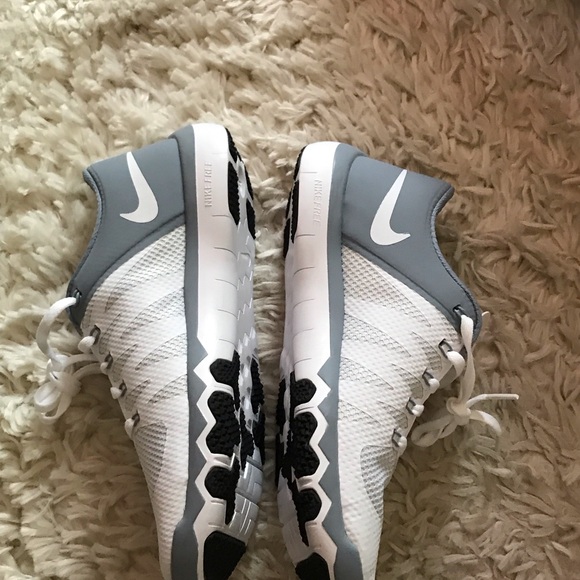 Nike White and Gray Athletic Shoes - Picture 4 of 6